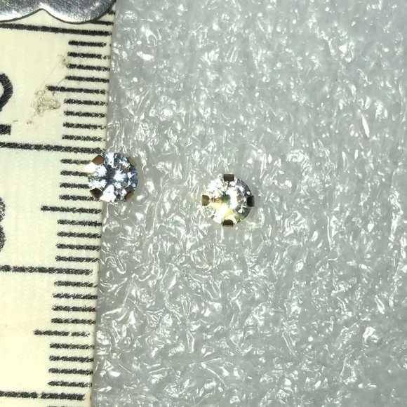 14k Cz Cubic Zirconia Solitaire Stud Earrings w Backs Approx 4mm - Picture 6 of 6